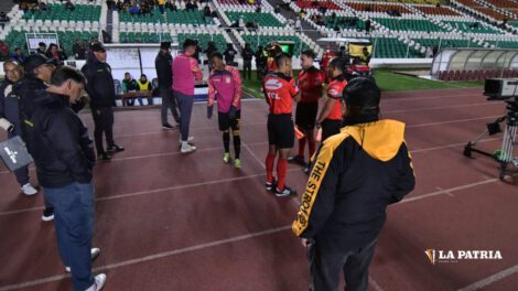 Bochorno en el partido entre The Strongest y CDT Real Oruro