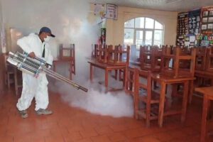 fumigación en escuelas para prevenir contagios