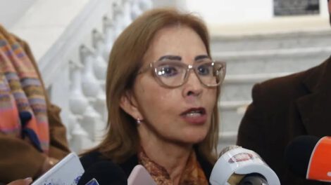 Centa Rek pide a candidatos y legisladores oponerse a los contratos de litio