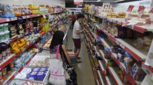 Inflación en Argentina se proyecta por debajo del 2% mensual
