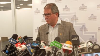 Debate presidencial con Miguel Roca y propuestas de Manfred Reyes Villa