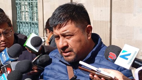 Ministro Yamil Flores defiende a Del Castillo como candidato viable