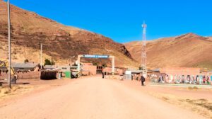 Tramo I de la carretera Botijlaca–Charaña en La Paz