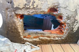 Fuga de reos en Pando a través de un hueco en la pared