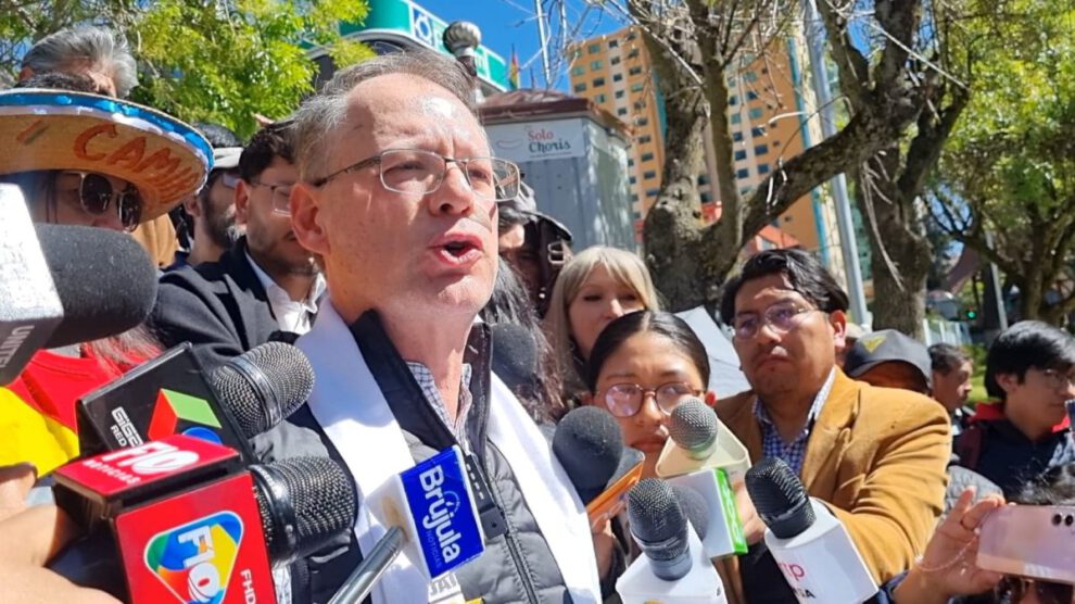 Jaime Dunn en contacto con los medios de comunicación