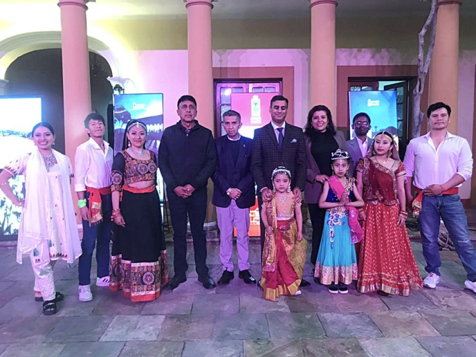 Lazos culturales India Bolivia en Sucre