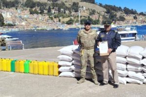 Armada Boliviana decomisa gasolina y maíz en operativos fronterizos