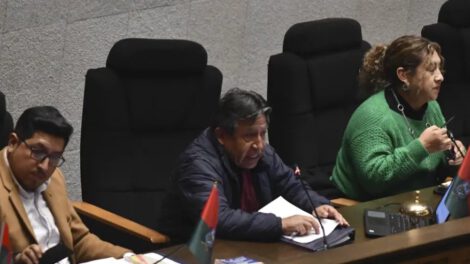 Suspensión de sesión legislativa presidida por David Choquehuanca