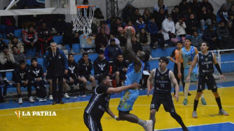Club Atlético Nacional celebra su primera victoria en Libobásquet