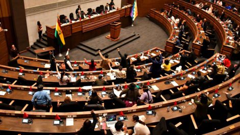 Receso legislativo de medio año confirmado sin comisión de la Asamblea
