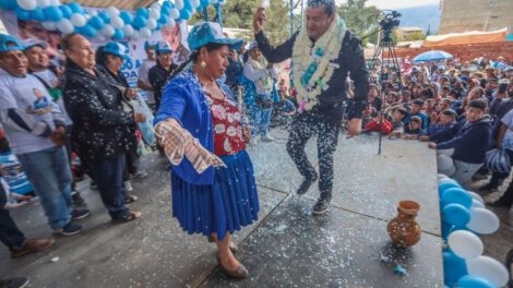 Jhonny Fernández alianzas con sectores sociales del trópico de Cochabamba