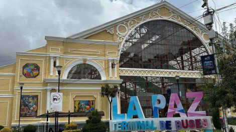 Escasez de diésel afecta las salidas de autobuses en La Paz