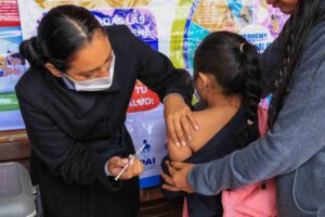 Vacunación contra sarampión se amplia hasta los 14 años