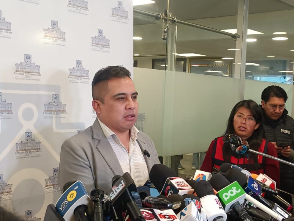 Proceso penal contra Ruth Nina por amenazas