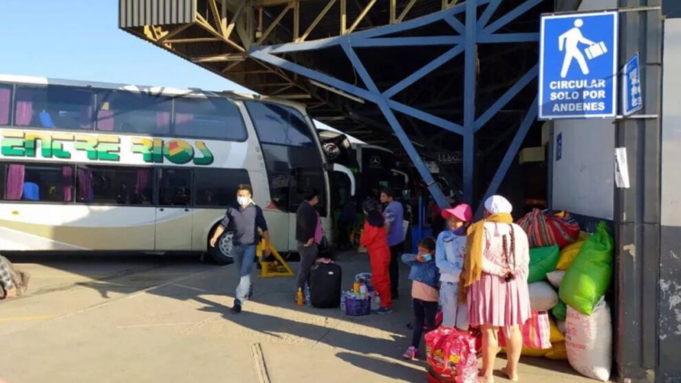 Emergencia en terminal de Cochabamba por falta de diésel