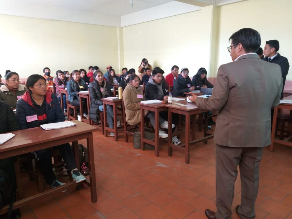Jurados electorales en Oruro