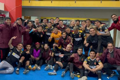 CDT Real Oruro celebra su victoria en la Villa Imperial