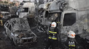 Incendio vehículos incautados en Cochabamba