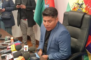 Encuentro de Runasur en Bolivia con Leonardo Loza