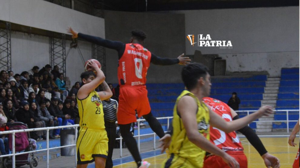 Carl A-Z cae ante Universitario en la Libobásquet