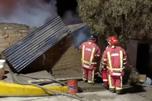 Incendio en vivienda deshabitada en Oruro