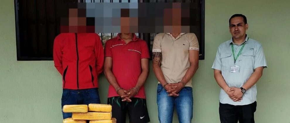 Detenidos con droga en Riberalta