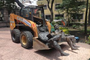 recuperar estatuas de Fidel Castro y el Che Guevara