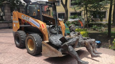 recuperar estatuas de Fidel Castro y el Che Guevara