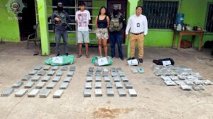 Incautan más de 70 paquetes de droga en Santa Cruz