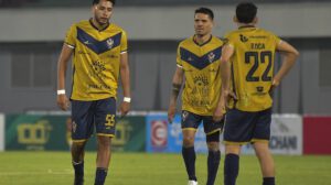 Universitario de Vinto gana 4-0 a GV San José