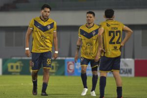 Universitario de Vinto gana 4-0 a GV San José