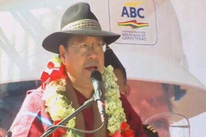 Luis Arce defiende su gestión en el altiplano paceño