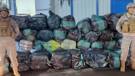 Decomisan mercadería de contrabando en Bermejo