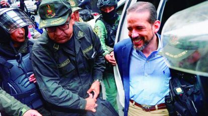 Luis Fernando Camacho en contexto de traslado penal