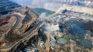 Minería a cielo abierto amenaza biodiversidad y salud
