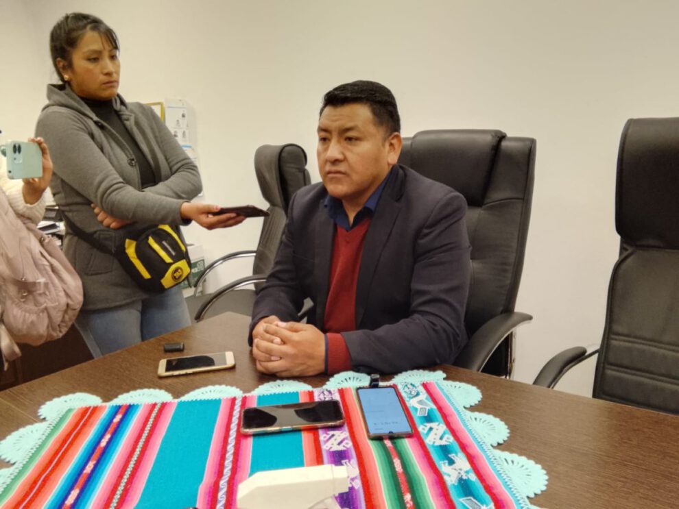 Crisis en el Tribunal Electoral según Senador Santos Ramos