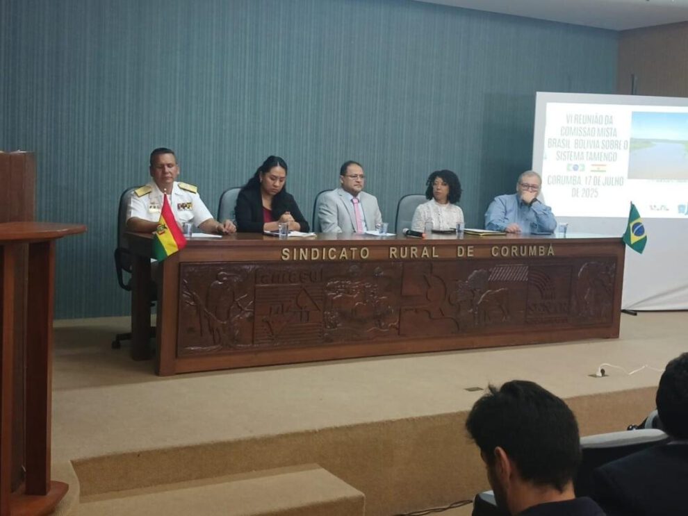 Bolivia y Brasil buscan soluciones para la navegabilidad sobre el Canal Tamengo