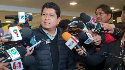 Litio en Bolivia: Senador Luis Adolfo Flores en contacto con los medios de comunicación
