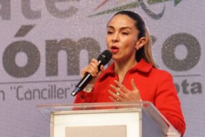 Mariana Prado cuestiona propuesta inviable de APB Súmate sobre combustible