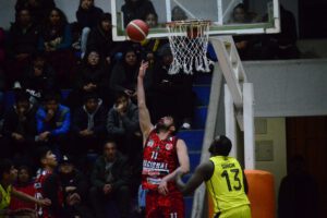 Nacional Potosí avanza firme en la Libobásquet
