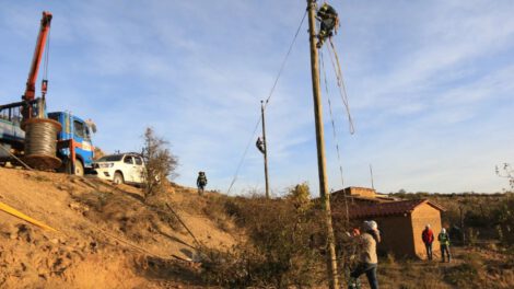 Electrificación rural en Pasorapa beneficiará a más de 500 familias
