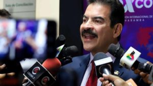 Manfred Reyes Villa propone transformaciones estructurales para Bolivia