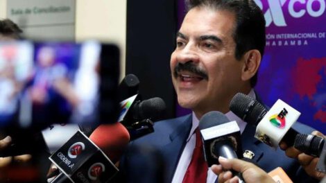 Manfred Reyes Villa propone transformaciones estructurales para Bolivia