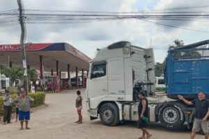 Escasez de combustible en La Paz