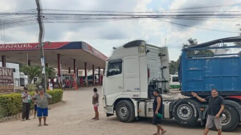 Escasez de combustible en La Paz