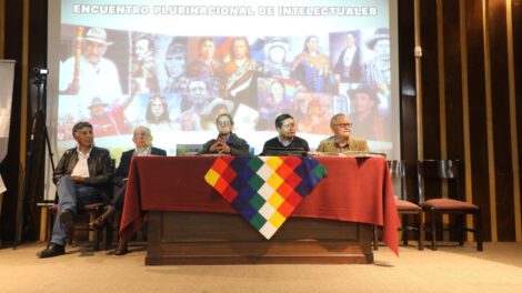 Encuentro Plurinacional de Intelectuales en Bolivia