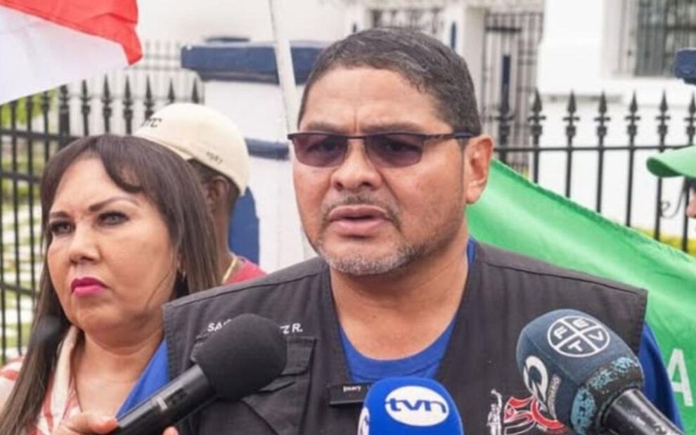 Saúl Méndez, líder sindicalista panameño requerido por Interpol