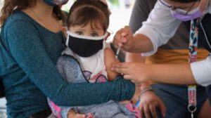 Vacunación masiva contra el sarampión en Bolivia