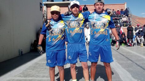 Torneo Nacional de Pelota de Mano en Huanuni