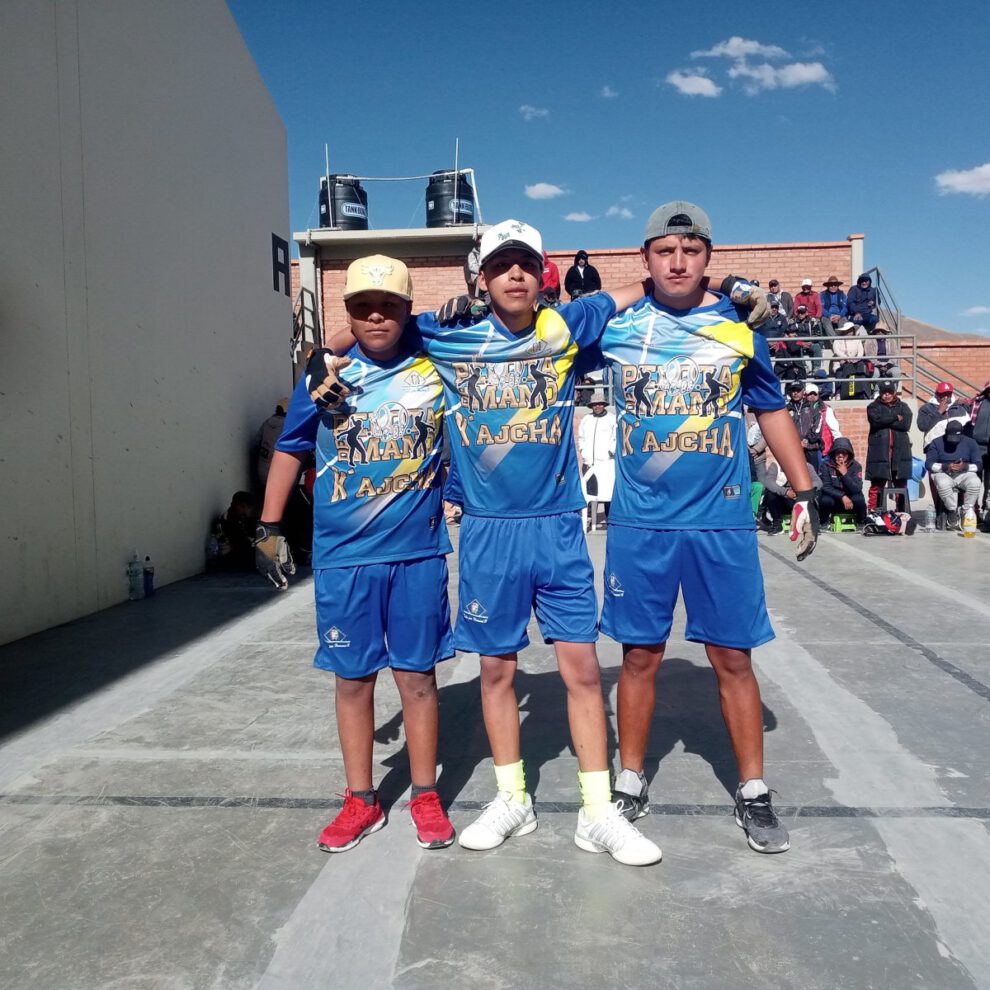 Torneo Nacional de Pelota de Mano en Huanuni